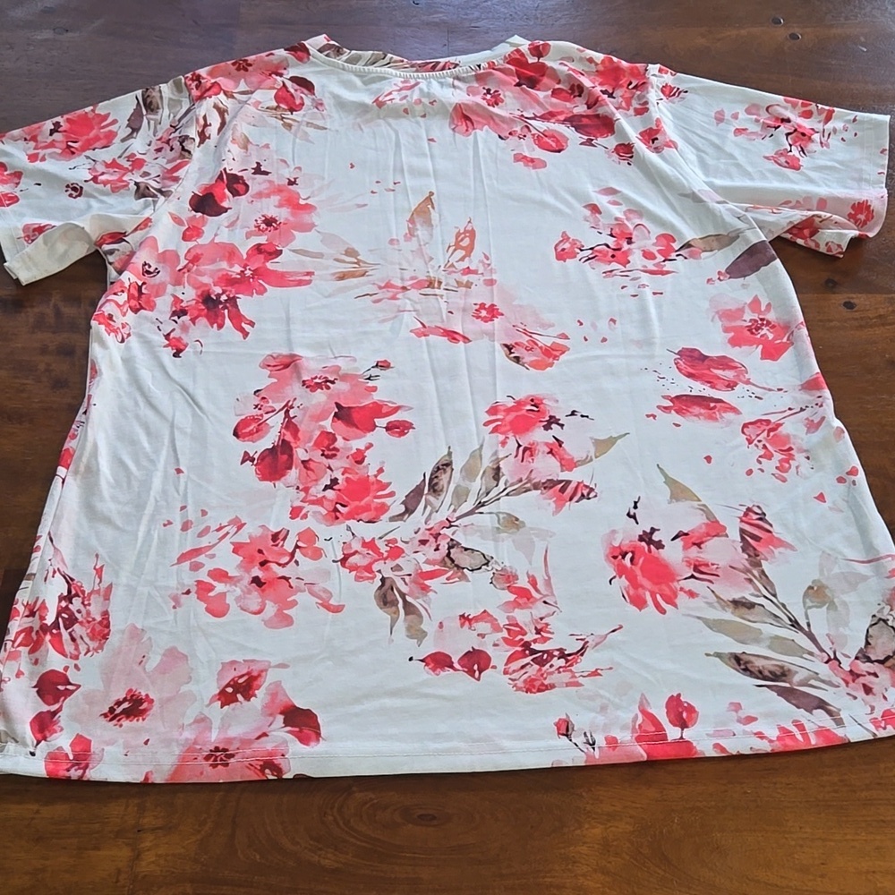 Roserock Closet Pink Floral T-shirt Size XL - Picture 7 of 7